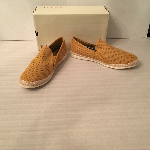 NWT Women’s Esprit Erin Perforated Mustard Gold Slip-On Espadrilles Size 9.5 - Picture 6 of 8